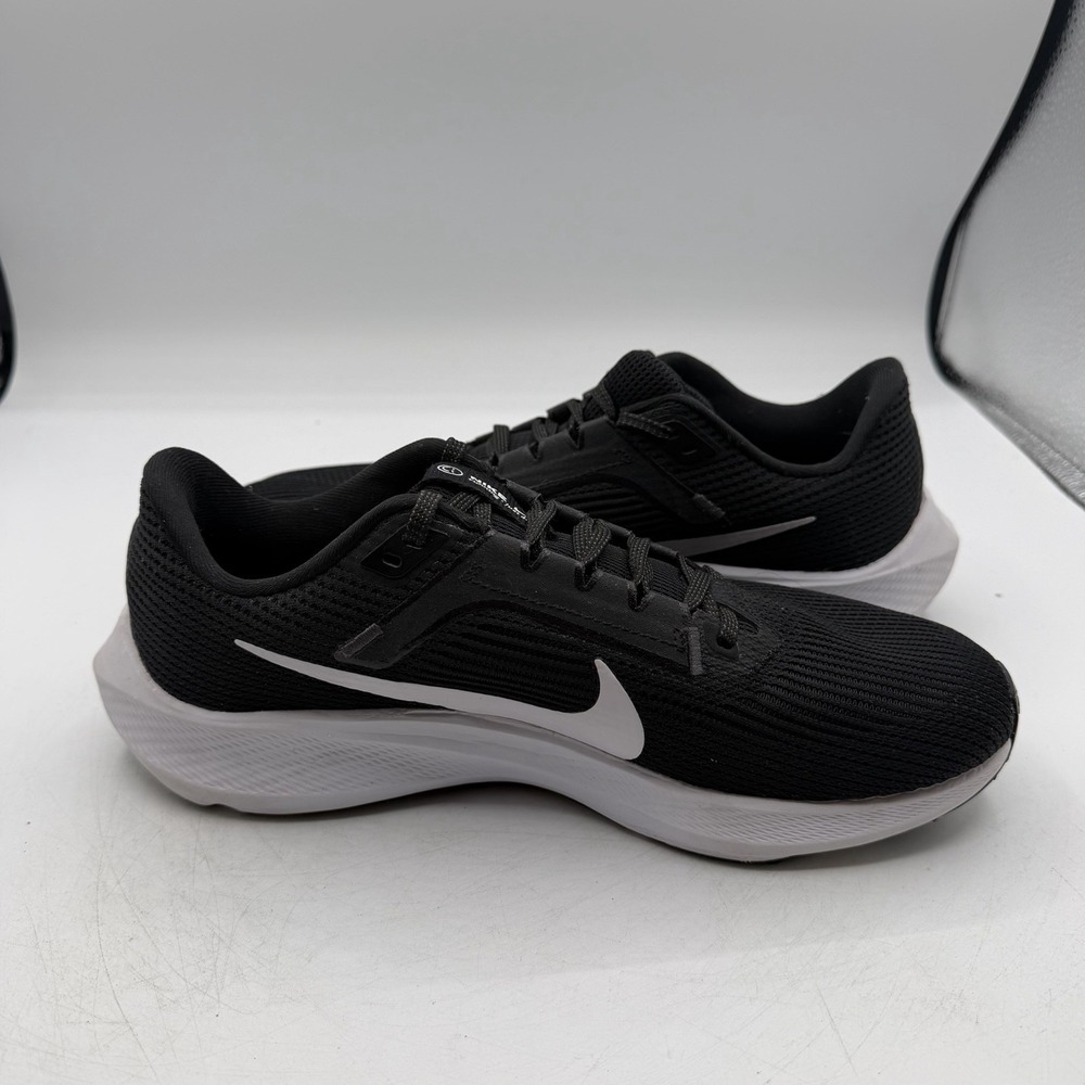 Nike Air Zoom Pegasus 40 Running Shoes Womens 9.5 Black white Sneaker DV3854-001 - Picture 6 of 10